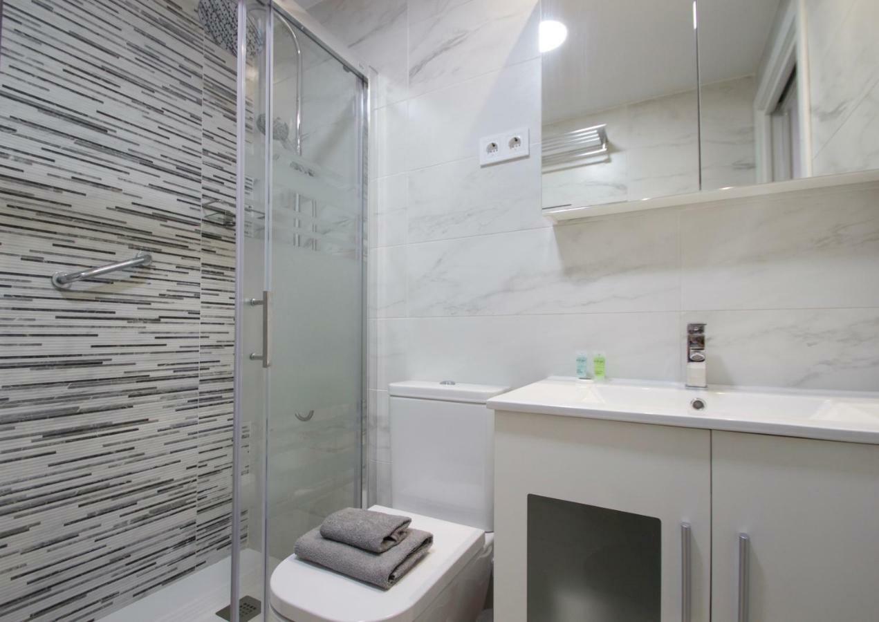 R&E Apartments Торремолинос Экстерьер фото